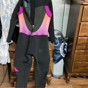 Roxy wet suit